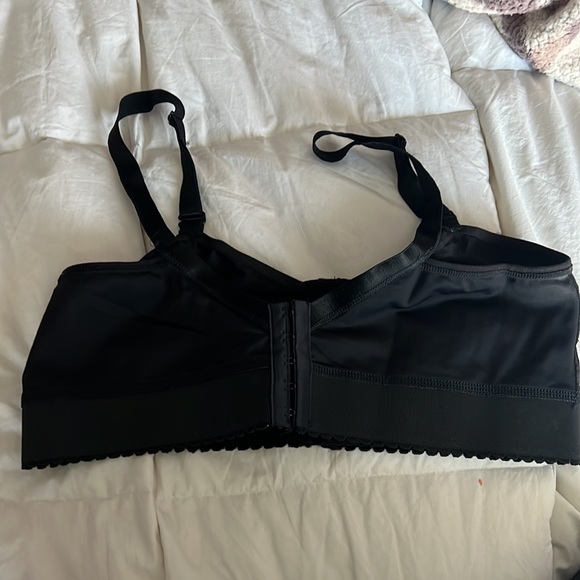 Post surgery bra - Picture 2 of 2